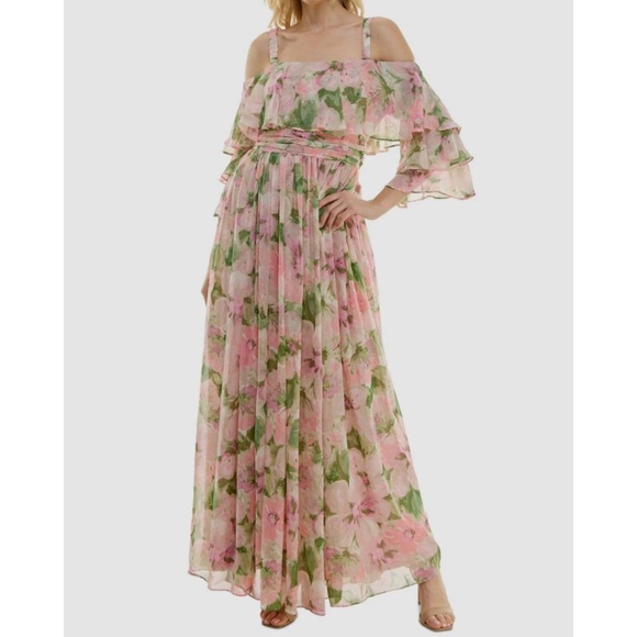 Taylor Dresses & Skirts - Taylor Organza Fit and Flare Dress
Size 8